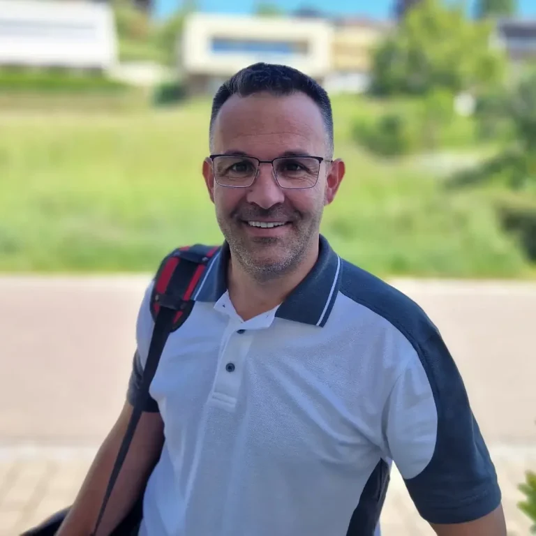 Otto Szanto – Inhaber & Ihr Partner vor Ort Otto Szanto, Inhaber von Gebäudeservice & IT-Dienstleistungen in Mühlacker Dürrmenz – Ihr persönlicher Ansprechpartner für Immobilienbetreuu